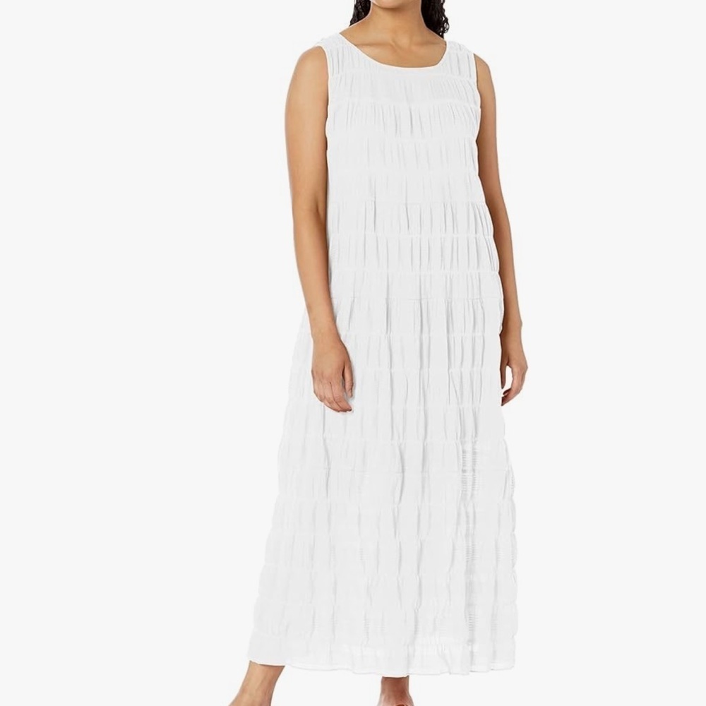 Like New Max Studio White Sleeveless Maxi Dress